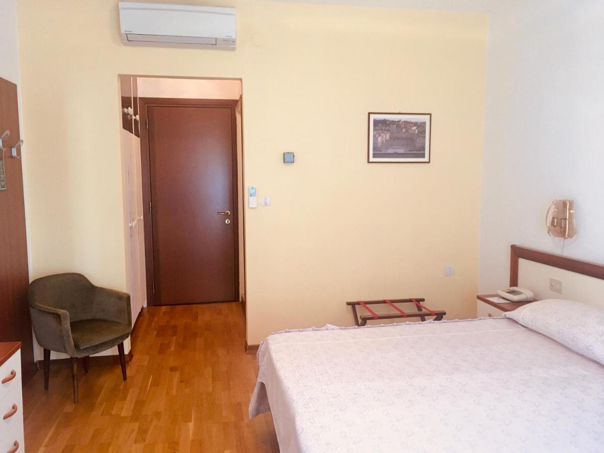 Hotel Milano Grado Luaran gambar